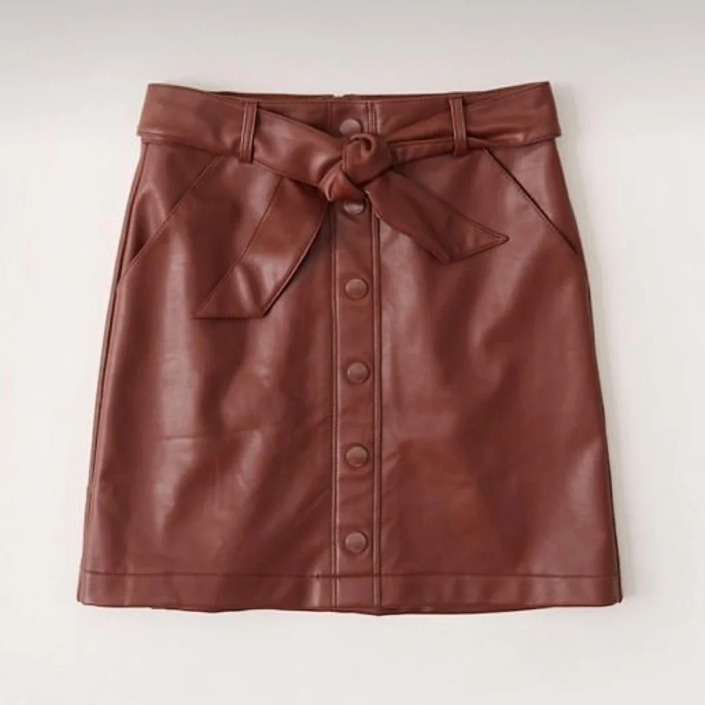 Abercrombie & Fitch Brown Vegan Faux Leather Mini Skirt Sz. Medium NWOT
